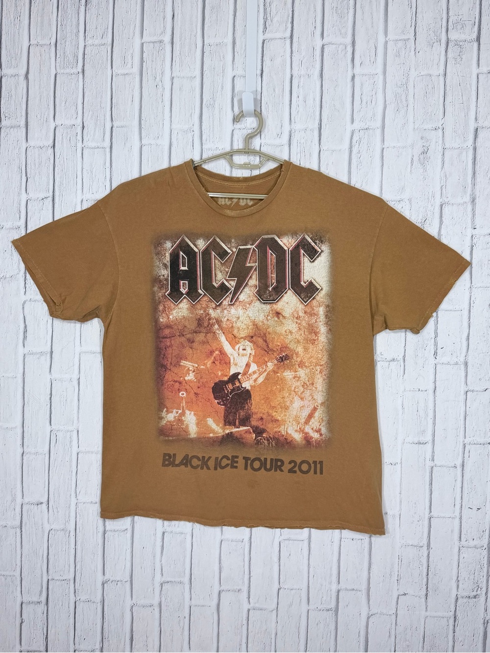⚡ AC/DC 100% COTTON Black Ice Tour 2011 Graphic Band Tee Brown Distressed S/M